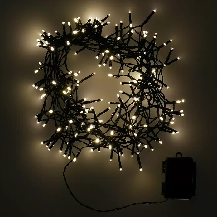 LED fényfüzér - Kívül, 15 m, Színhőmérséklet: Meleg fehér - Hangulatos felvétel