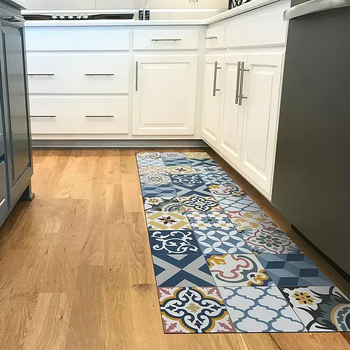 Alfombra de vinilo Artdeco Patch - Azul, 200 x 60 cm - Foto ambiente