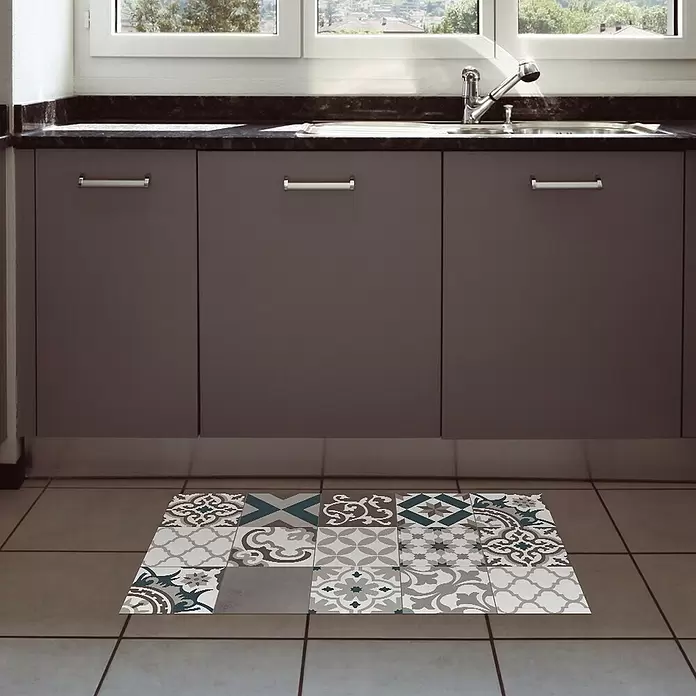 Alfombra de vinilo Croma Patch - Gris/Azul, 200 x 60 cm - Foto ambiente