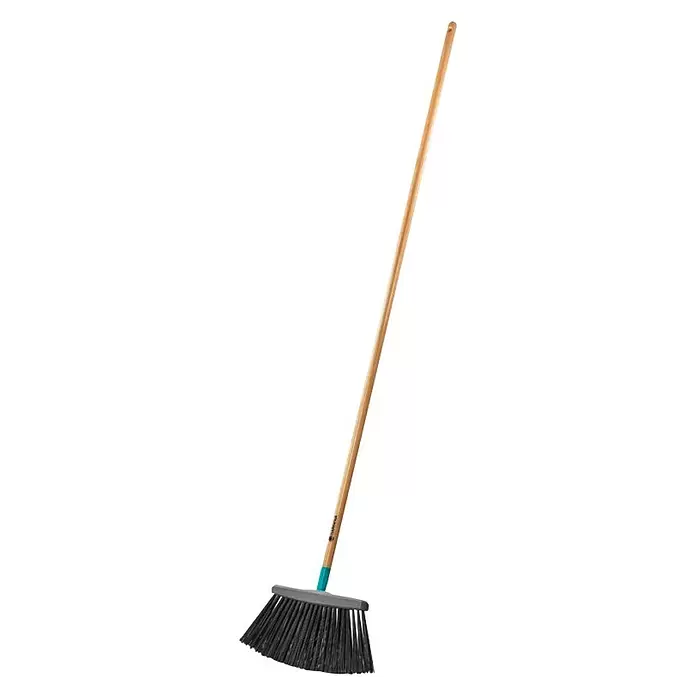 Gardena Metla za terasu ClassicLine - Radna širina: 45 cm, Duga drška - Dijagonalni pogled