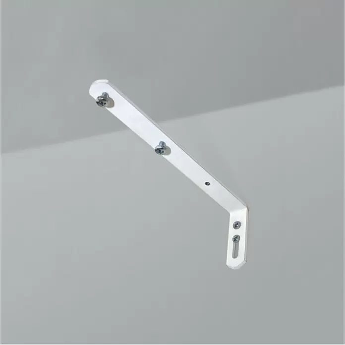 Escuadra para cortinas - L x An x Al: 15,5 x 1,6 x 5,2 cm, Específico para: Guías y rieles de cortina, Atornillado - Producto en uso