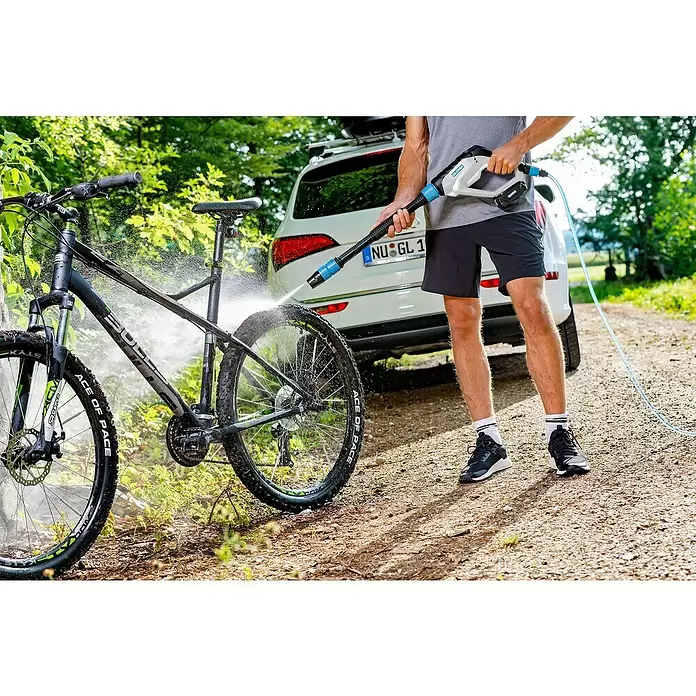 Gloria Druckreiniger MultiJet - 18 V, Li-Ionen, 1 Akku, Max. Druck: 24,9 bar - Anwendungsbeispiel