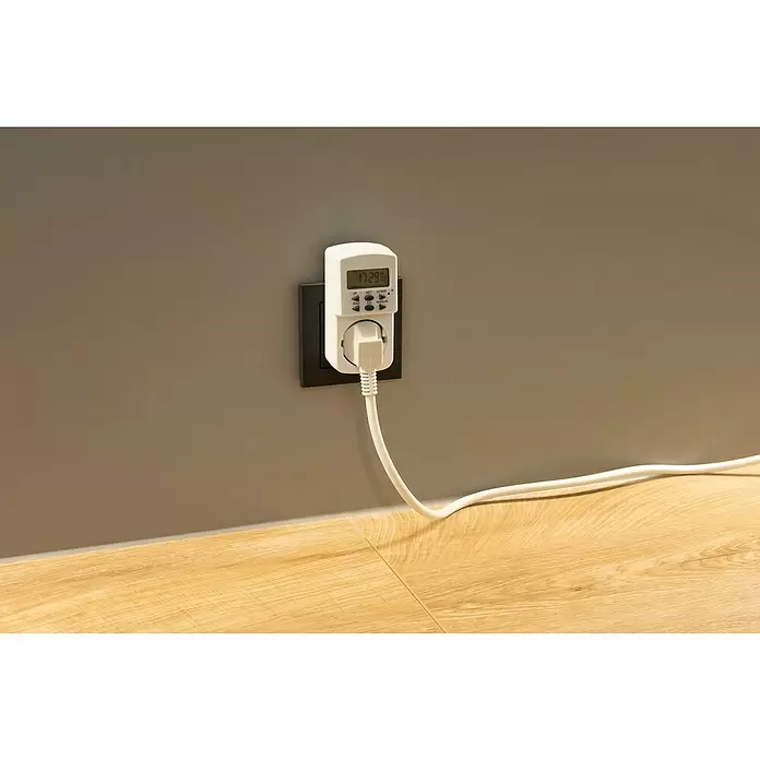 REV Temporizador - Digital, Potencia de conexión máx.: 1.800 W - Producto en uso