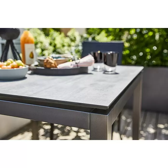 Sunfun Melina Gartentisch - L x B x H: 90 x 90 x 74 cm, Hochdruck-Schichtpressstoff (HPL), Schwarz - Stimmungsaufnahme