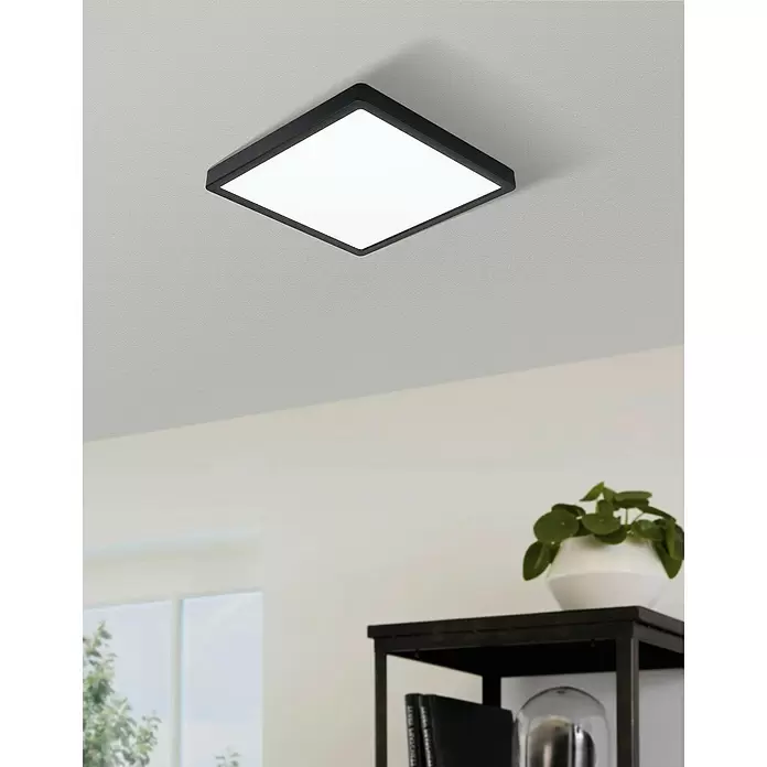 Eglo Fueva 5 LED-Deckenleuchte - 16,5 W, L x B x H: 21 x 21 x 2,8 cm, Schwarz, Neutralweiß - Stimmungsaufnahme