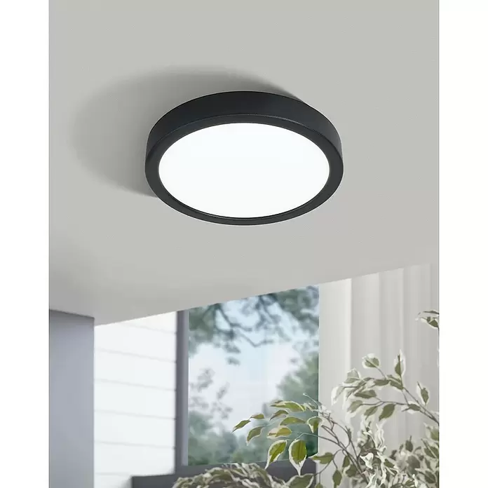 Eglo Fueva 5 LED-Wand- & Deckenleuchte rund - 16,5 W, Ø x H: 21 x 2,8 cm, Schwarz, Neutralweiß - Stimmungsaufnahme