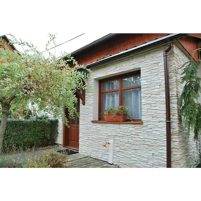 Tégla burkolat Creamwhite - Kőhatású megjelenés - Hangulatos felvétel