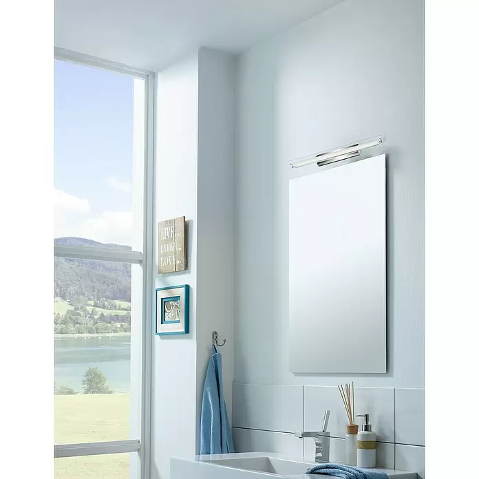 Briloner Led-spiegelverlichting Vitro - 8 W, Chrome, l x b x h: 650 x 55 x 66 mm - Sfeeropname