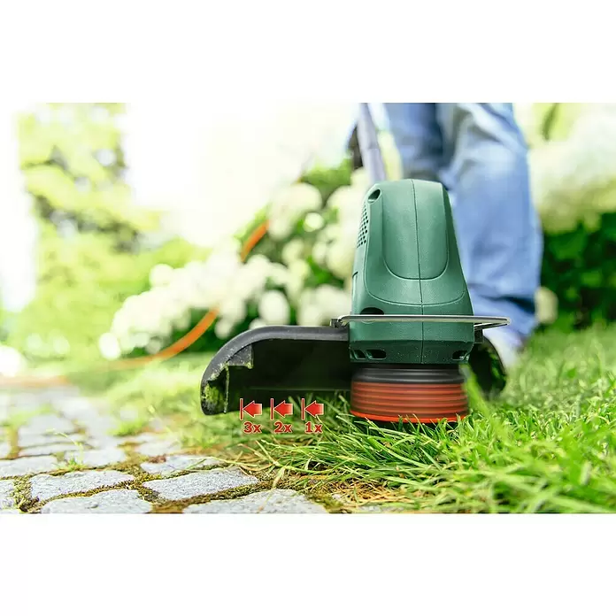 Bosch Električni trimer za travu EasyGrassCut 23 - 280 W, Širina reza: 23 cm - Proizvod u upotrebi