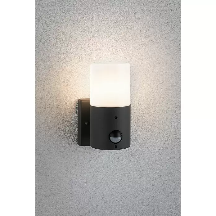 Paulmann Außenwandleuchte Tubs - 15 W, 13 x 10,5 x 17,5 cm, Grau matt, Mit Bewegungsmelder - Stimmungsaufnahme