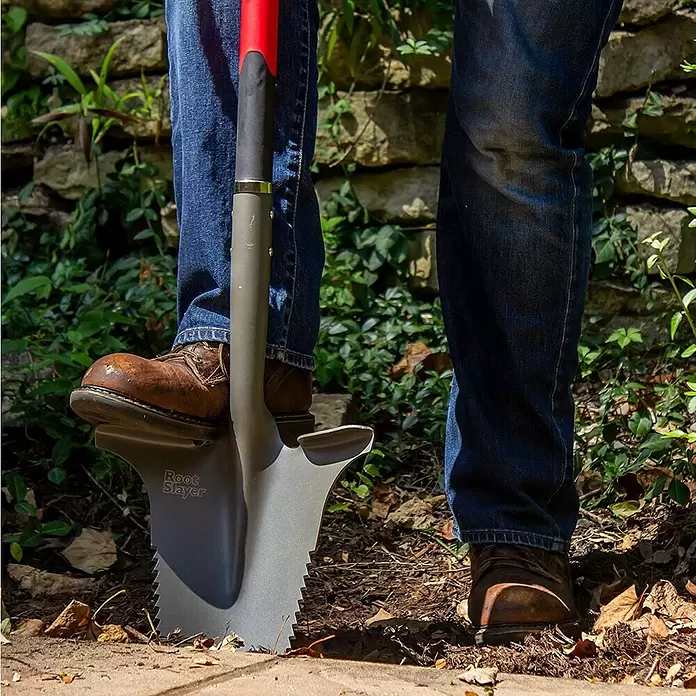 Root Slayer Rodespaten 5in1 - Mit Tritt, Länge: 114 cm - Anwendungsbeispiel