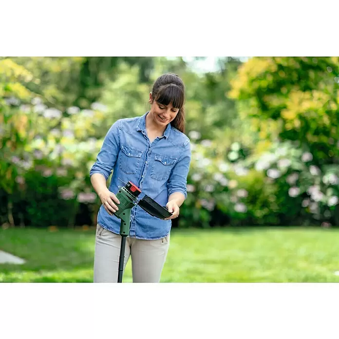 Bosch 18 V Power for All Akumulatorski trimer - 18 V, 2,5 Ah, Bez akumulatora, Širina reza: 26 cm - Proizvod u upotrebi