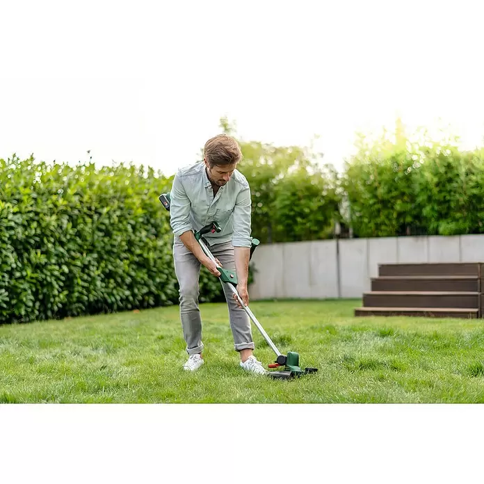 Bosch 18 V Power for All Akumulatorski trimer - 18 V, 2 Ah, 1 baterija, Širina reza: 26 cm - Proizvod u upotrebi