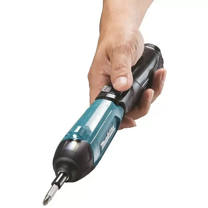 Makita Akku-Knickschrauber DF001DW - 3,6 V, Li-Ionen, 1 Akku, Leerlaufdrehzahl: 220 U/min - Anwendungsbeispiel