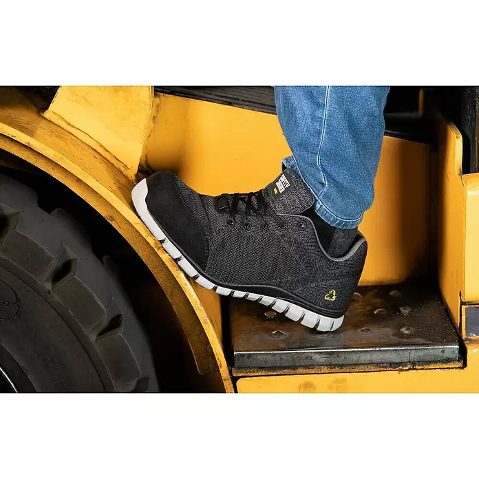 Safety Jogger Sicherheitshalbschuh Morris S1P - Schuhgröße: 39 - Stimmungsaufnahme