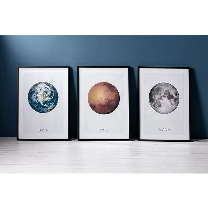 Cuadro con marco negro - Tierra, An x Al: 50 x 70 cm - Foto ambiente