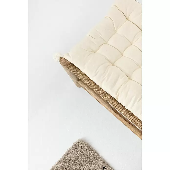 Cojín de suelo Banco Pompones - 90 x 40 cm, Crudo, 100% algodón - Primer plano
