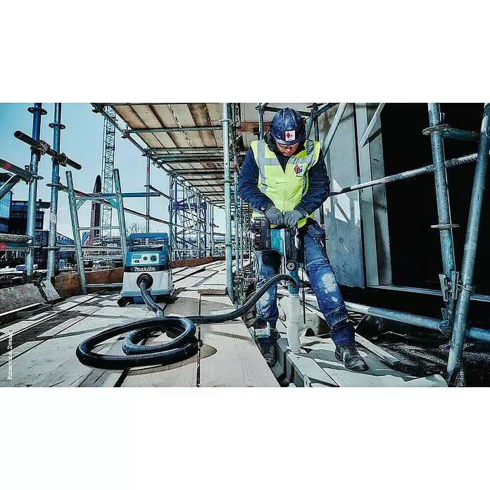 Makita Akku-Bohrhammer DHR400ZKU - 18 V, Ohne Akku, Leerlaufdrehzahl: 250 U/min - 500 U/min, Einzelschlagstärke: 8 J - Anwendungsbeispiel