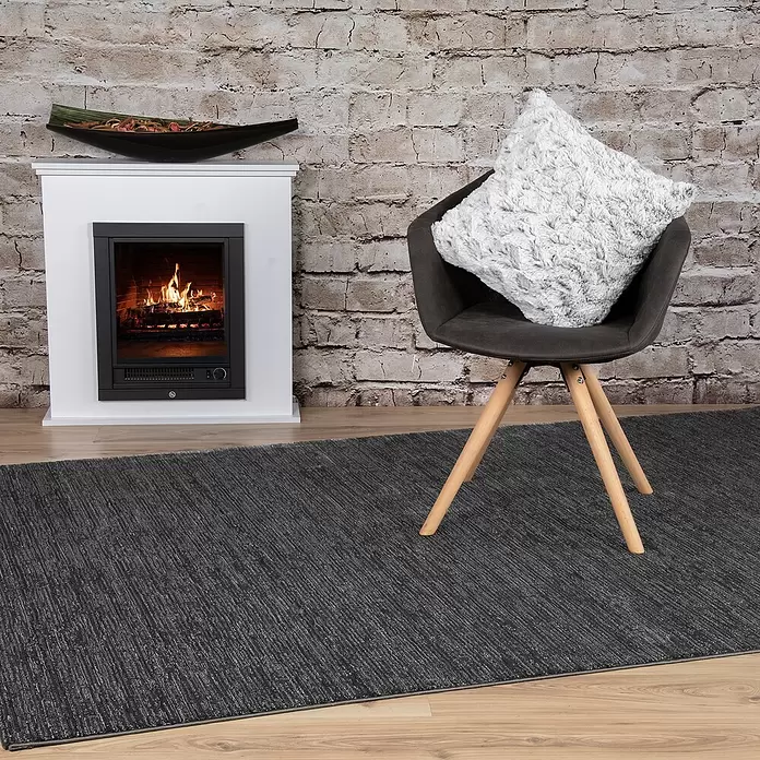 Kissen Smooth - Schwarz, 45 x 45 cm, 100 % Polyester - Stimmungsaufnahme