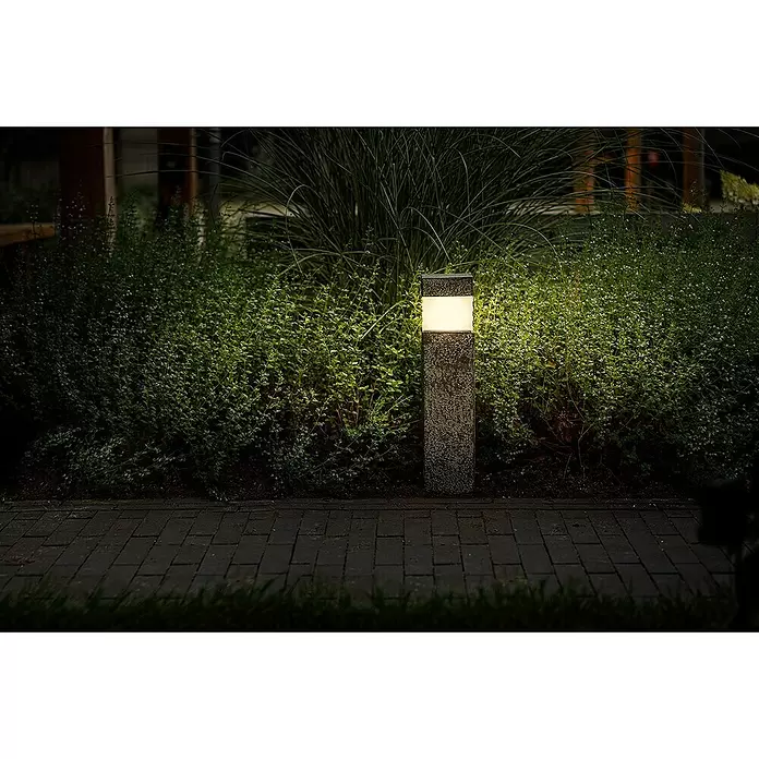 Garden Lights Sokkellamp voor buiten Nerva - 3 W, Grijs, 140 x 140 x 475 mm - Toepassingsvoorbeeld