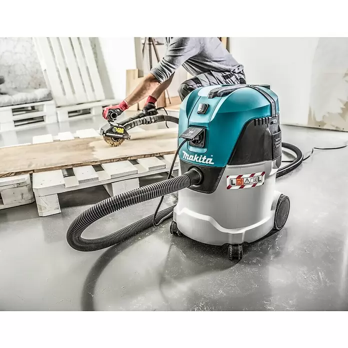 Makita Nass-Trockensauger VC2512L - 1.000 W, 25 l - Stimmungsaufnahme