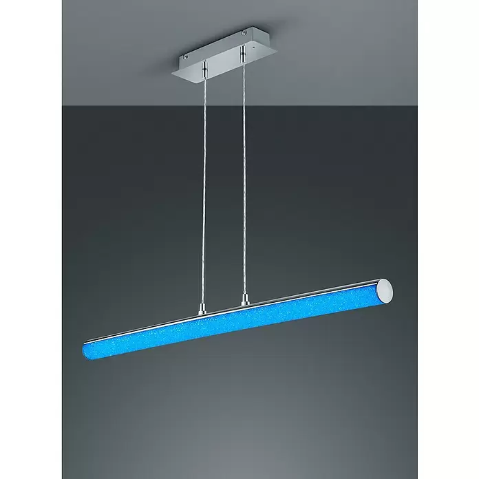 Reality Leuchten LED-Pendelleuchte Leia - 10 W, L x B x H: 9 x 100 x 150 cm, Chrom - Stimmungsaufnahme