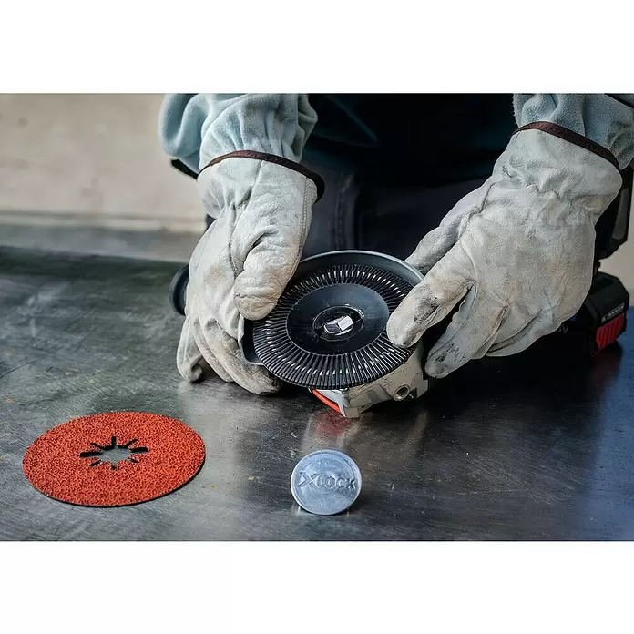 Bosch Professional Broca para hormigón SDS-MAX -4 - Diámetro: 25 mm, Largo: 520 mm - Producto en uso