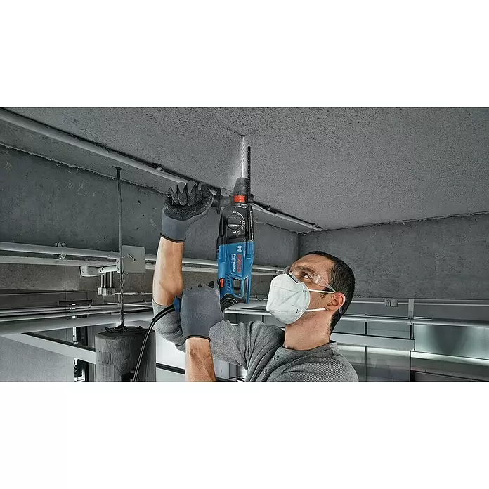Bosch Professional Bohrhammer GBH 2-21 - 720 W, Einzelschlagstärke: 2 J - Anwendungsbeispiel