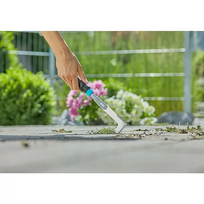 Gardena EcoLine Odstranjivač korova, mahovine i trave - Plastika/čelik - Proizvod u upotrebi