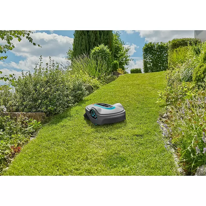 Gardena Mähroboter smart SILENO life Set 750 - 18 V, Li-Ionen, 2 Ah, 1 Akku, Max. Flächenempfehlung: 750 m² - Stimmungsaufnahme