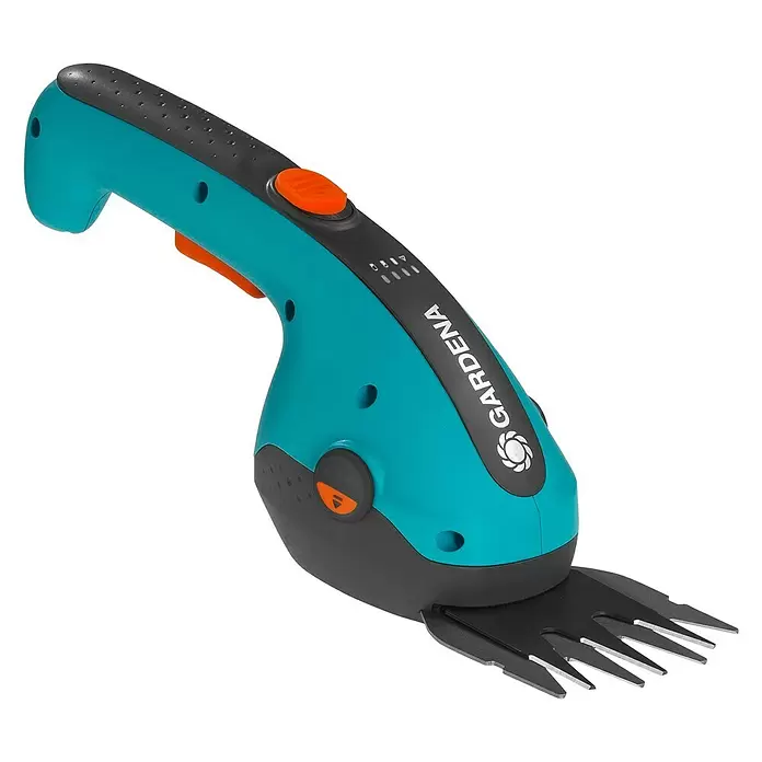 Gardena ClassicCut Akku-Gras- & Strauchschere - 3,6 V, Li-Ionen, 1 Akku, Messerbreite: 8 cm - Diagonale Ansicht