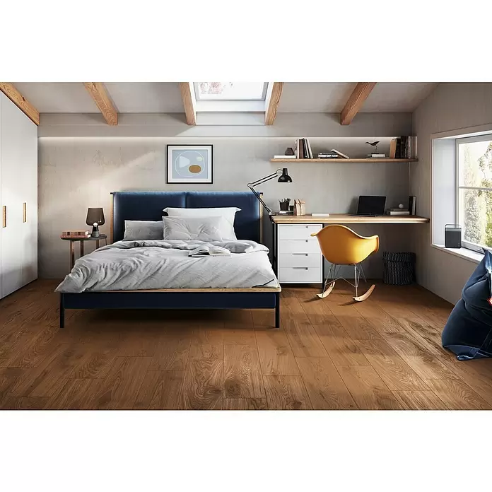 Atlas Concorde Feinsteinzeugfliese Twist Amber - 22,5 x 90 cm, Braun, Unglasiert - Stimmungsaufnahme