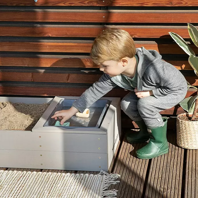 Muddy Buddy Sandkasten Space Saver - 150 x 45 x 20 cm, Holz - Anwendungsbeispiel