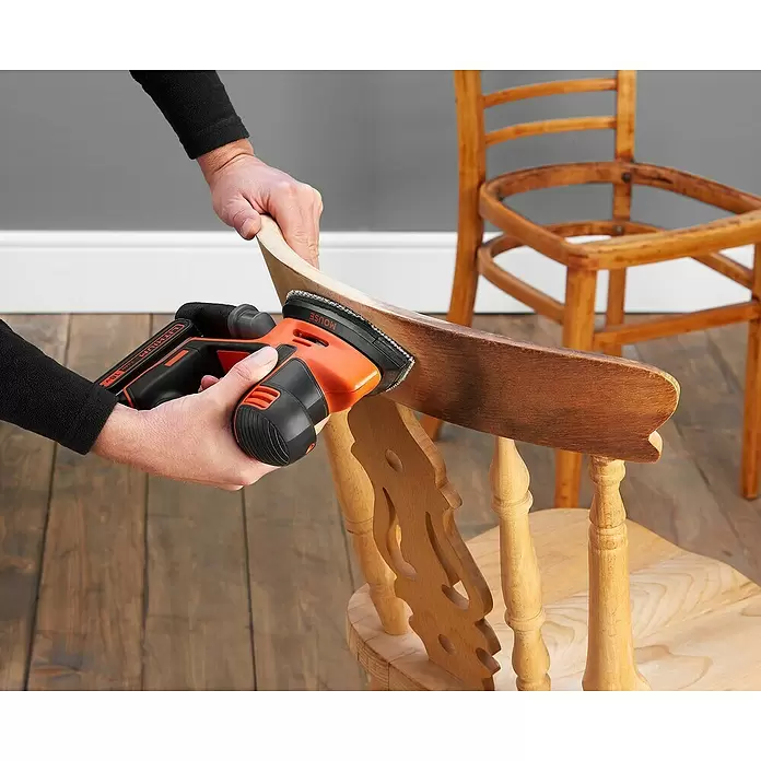 Black+Decker Akku-Multischleifer BDCDS18-QW - 18 V, 1 Akku, 5 Ah, 12.000 U/min - Anwendungsbeispiel