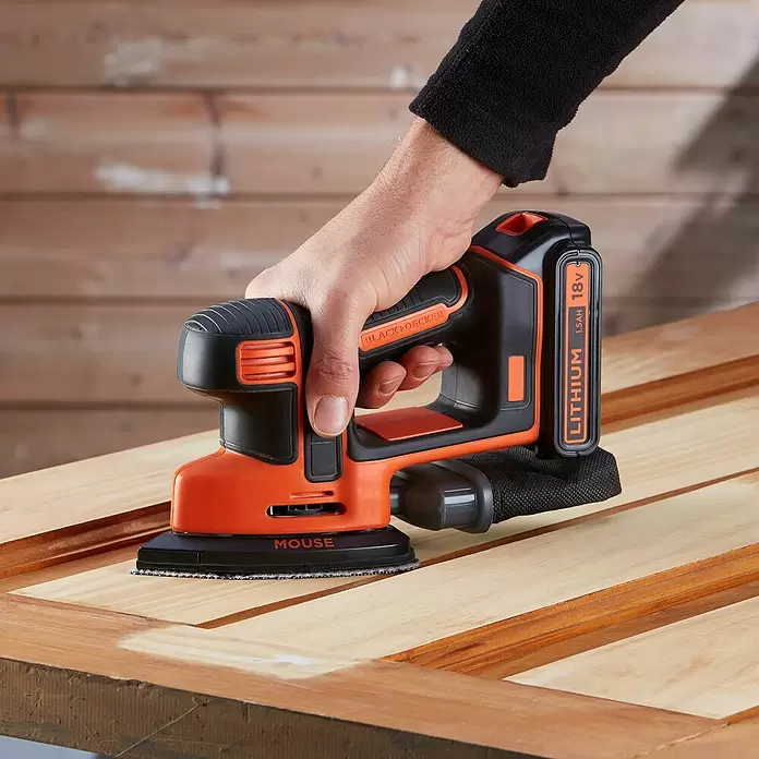 Black+Decker Akku-Multischleifer BDCDS18-QW - 18 V, 1 Akku, 5 Ah, 12.000 U/min - Anwendungsbeispiel