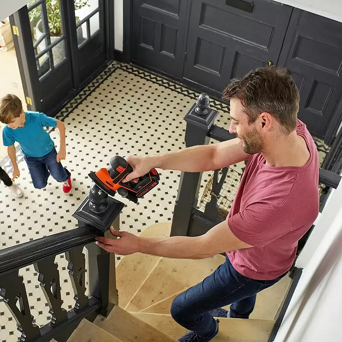 Black+Decker Akku-Multischleifer Mouse® BDCDS18N-XJ - 18 V, Li-Ionen, Ohne Akku, 24.000 U/min - Anwendungsbeispiel