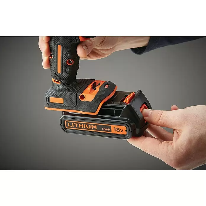 Black+Decker Akku-Schlagbohrschrauber BDCHD18K-QW - 18 V, 1,5 Ah, 1 Akku, 360 U/min - 1.400 U/min - Anwendungsbeispiel
