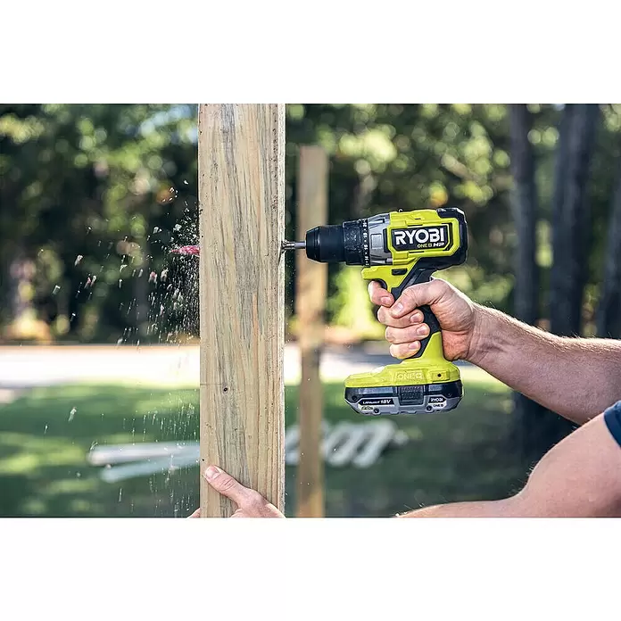 Ryobi ONE+HP Taladro atornillador de batería RDD18X - 18 V, 2 baterías, 1,3 Ah, Número de revoluciones de marcha en vacío: 0 r.p.m. - 2.100 r.p.m. - Producto en uso