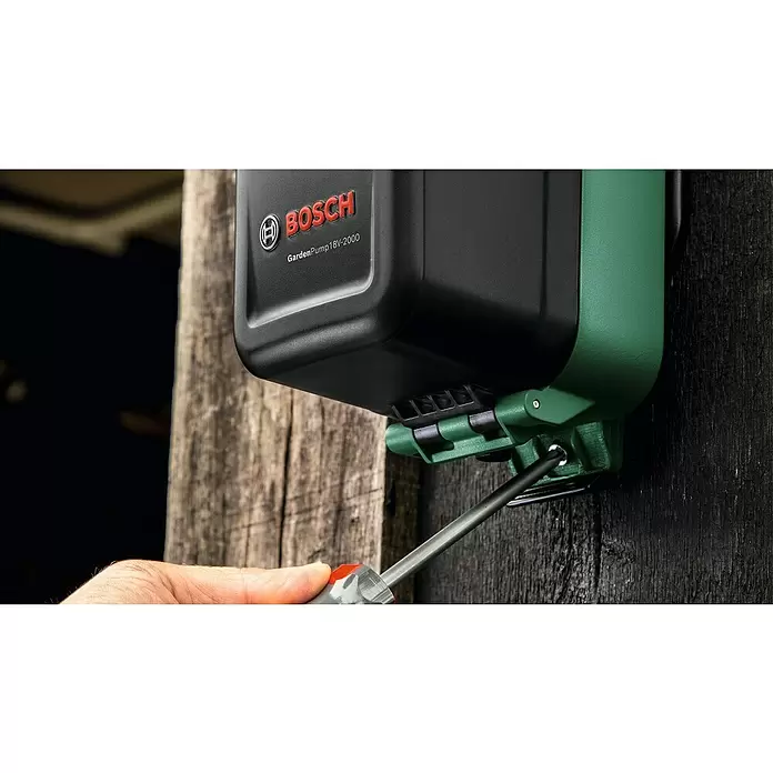 Bosch Wandhalterung - Passend für: Bosch Akku-Regenwasserpumpe GardenPump 18 - Anwendungsbeispiel