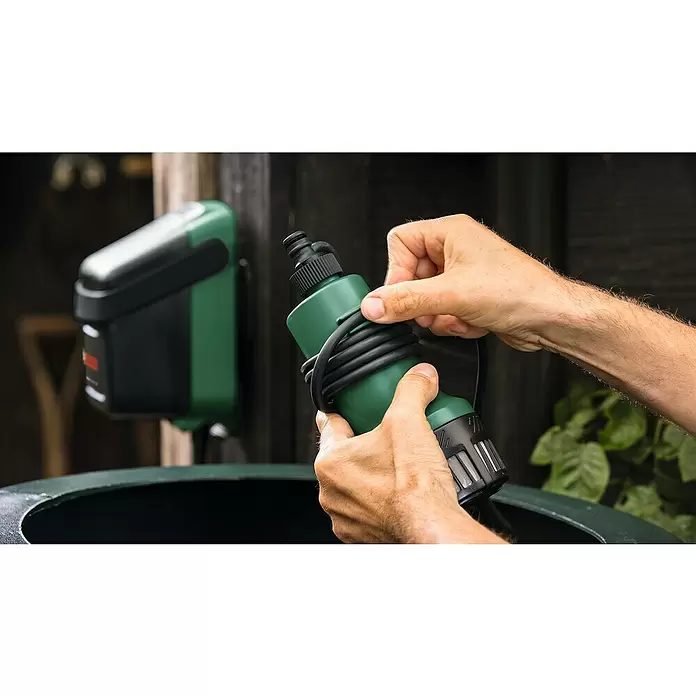 Bosch 18 V Power for All Akumulatorska pumpa za kišnicu - 18 V, 1 baterija, Maksimalni protok: 2.000 l/h - Proizvod u upotrebi