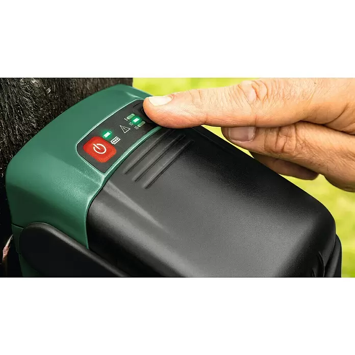 Bosch 18 V Power for All Akku-Regenfasspumpe GardenPump 18V-2000 - 18 V, Ohne Akku, Max. Fördermenge: 2.000 l/h - Anwendungsbeispiel