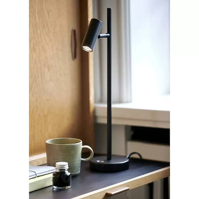 Nordlux Omari Lámpara de sobremesa LED - 3,3 W, L x An x Al: 10 x 15,5 x 40 cm, Negro, Color de luz: Blanco cálido - Foto ambiente