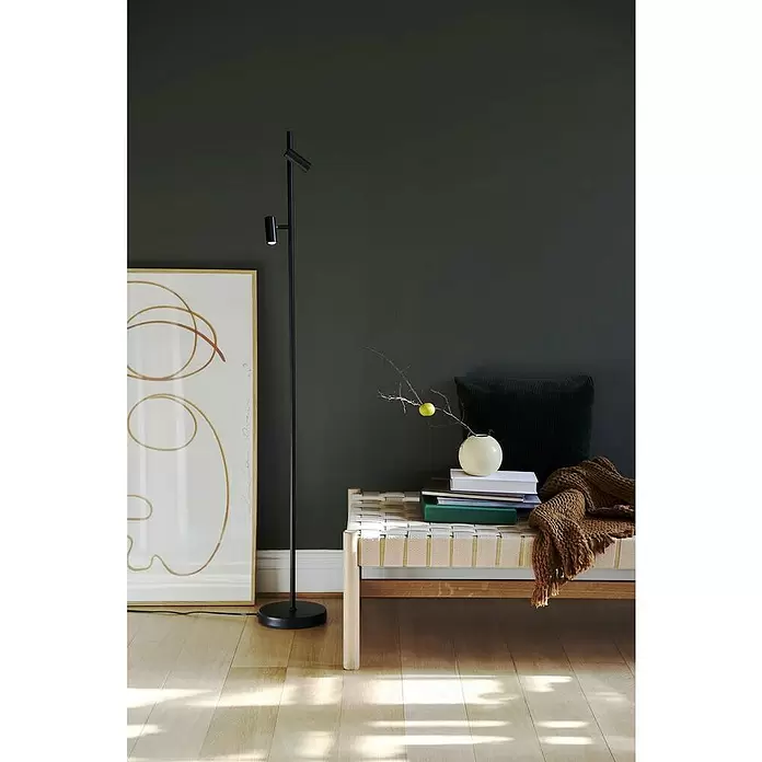 Nordlux Omari Lámpara de pie LED - 6 W, Altura: 141 cm, Negro - Foto ambiente