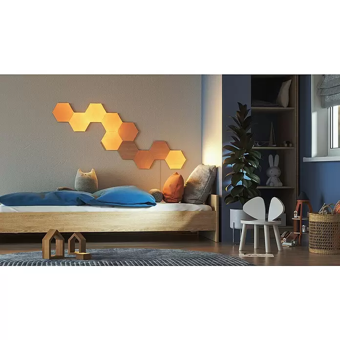 Nanoleaf LED-Panel Elements Hexagons Erweiterung 3er - 42 W, Holzoptik - Stimmungsaufnahme