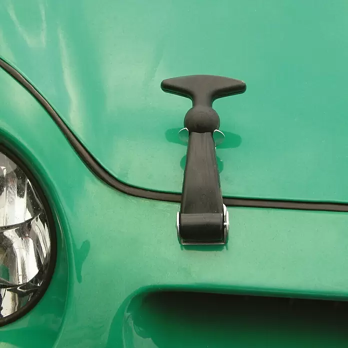 Carpoint Hakenset voor de motorkap - 2 st. - Toepassingsvoorbeeld