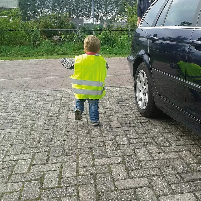Dresco Veiligheidsvest reflectie Junior - Geel - Toepassingsvoorbeeld