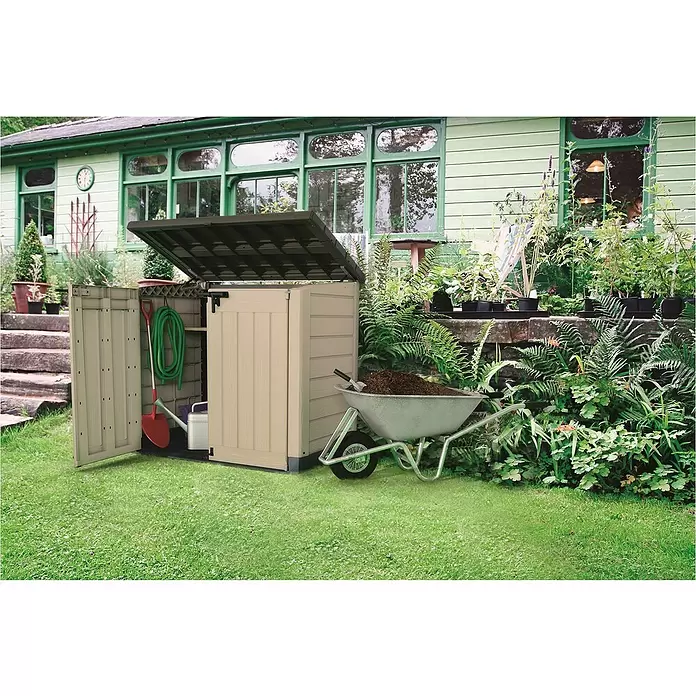 Keter Armario exterior Store it out max - 146 x 82 x 120 cm, Marrón - Foto ambiente