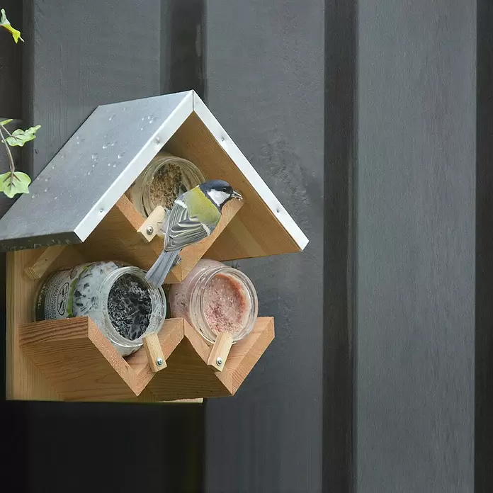 Esschert Design Kućica za hranjenje ptica Best for Birds - D x Š x V: 13,3 x 24,3 x 24,7 cm - Proizvod u upotrebi