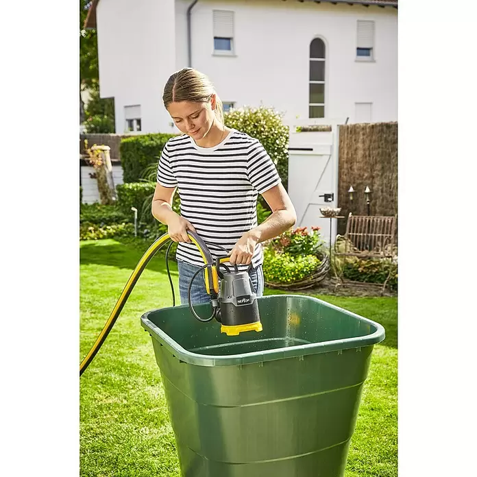 Neptun Bomba sumergible para aguas limpias NKP-E 22 - 220 W, Capacidad de bombeo máx.: 7.500 l/h - Producto en uso