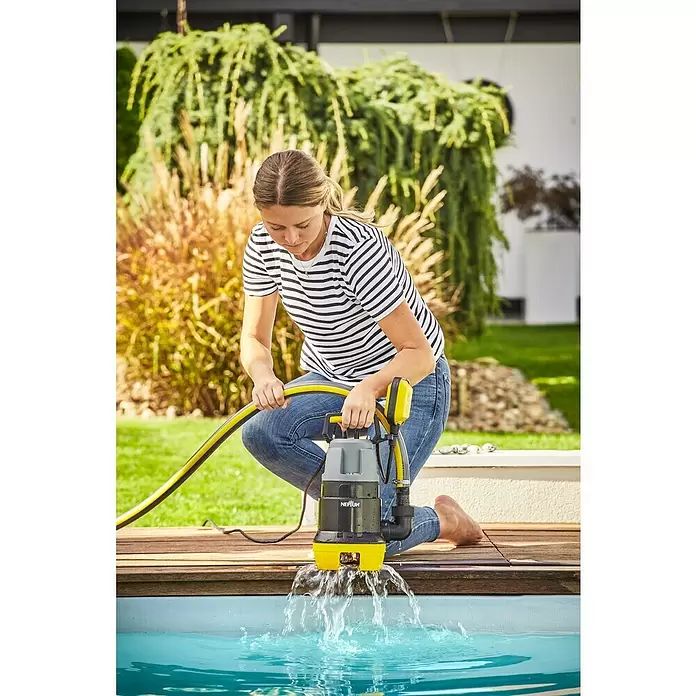 Neptun Bomba para aguas residuales NSP-E 75 - 780 W, Capacidad de bombeo máx.: 15.700 l/h - Producto en uso